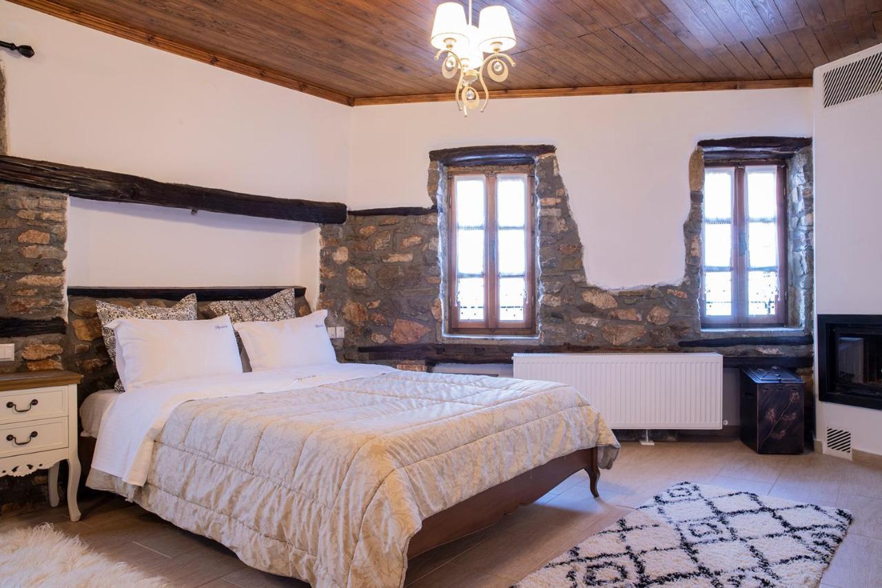 Guesthouse Ourania Palaios Panteleimonas Exteriör bild