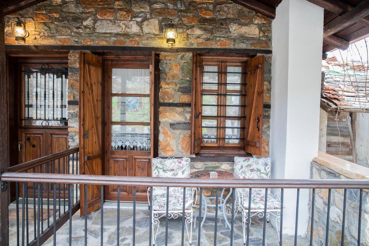 Guesthouse Ourania Palaios Panteleimonas Exteriör bild