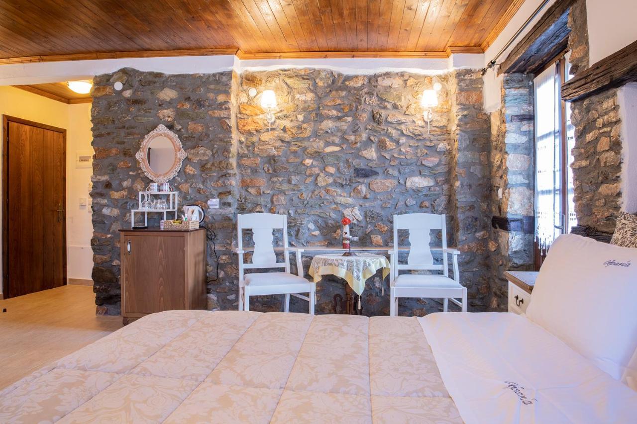 Guesthouse Ourania Palaios Panteleimonas Exteriör bild